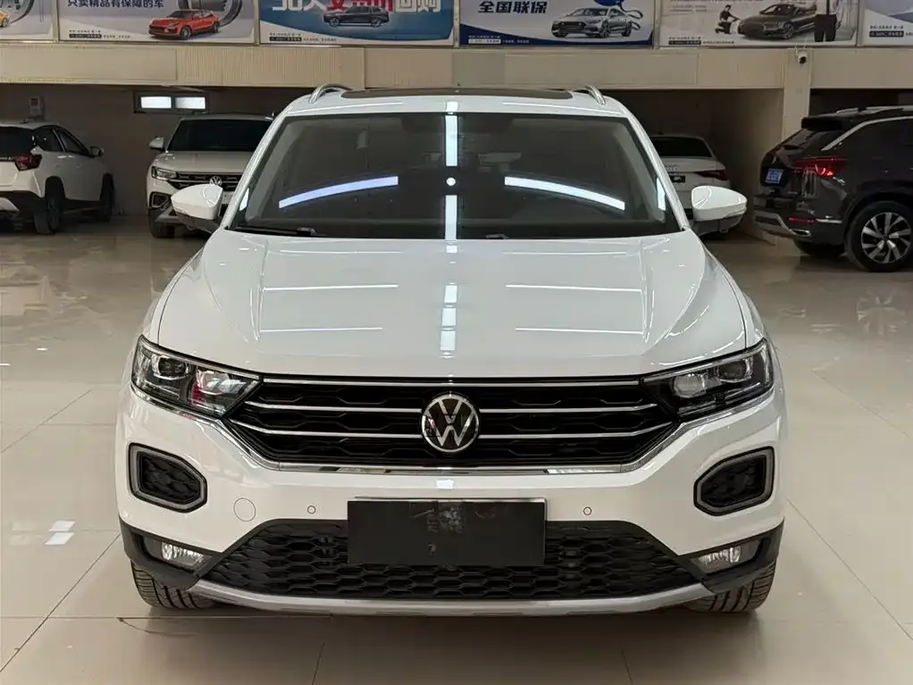 Volkswagen T-Roc — фото 7