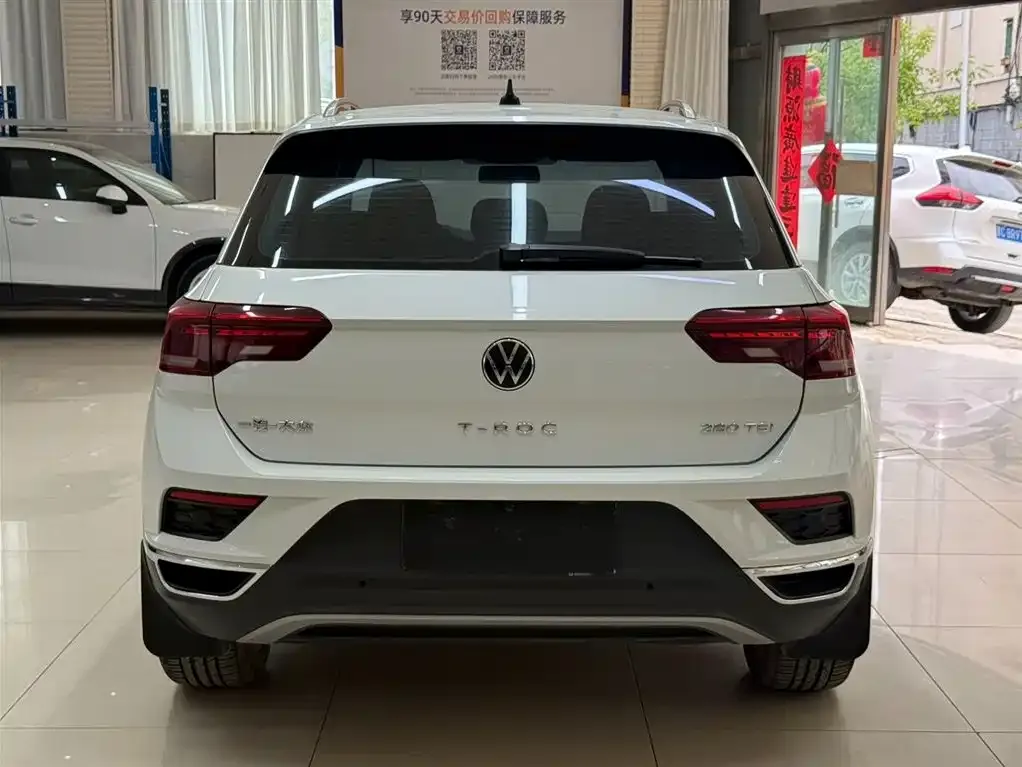 Volkswagen T-Roc — фото 4