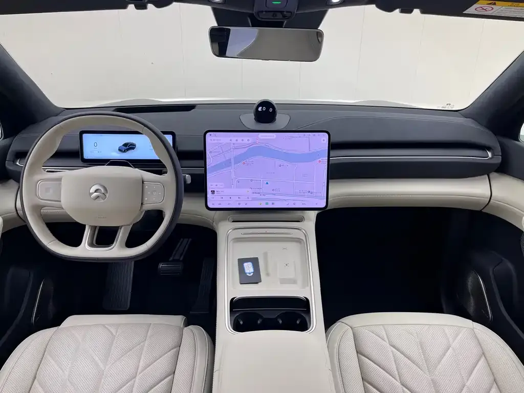 NIO EC6 — фото 10