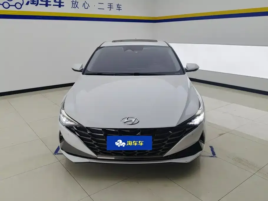 Hyundai Elantra — фото 4