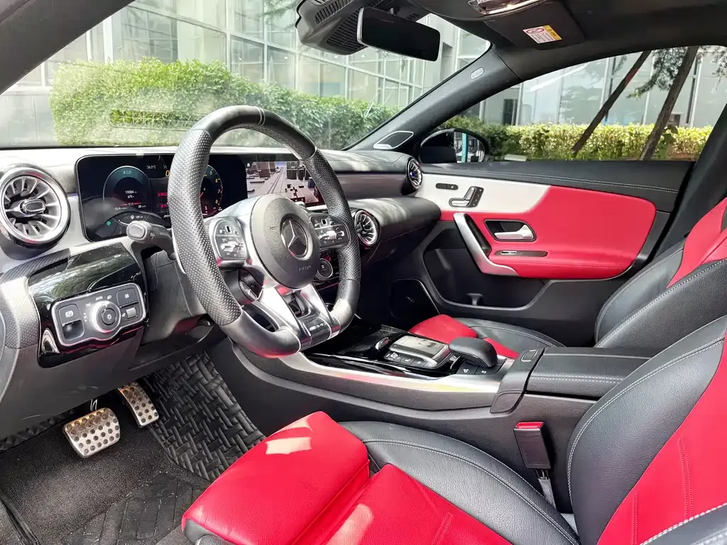 Mercedes-Benz CLA AMG — фото 8
