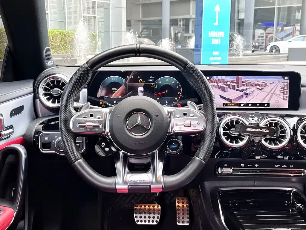 Mercedes-Benz CLA AMG — фото 5