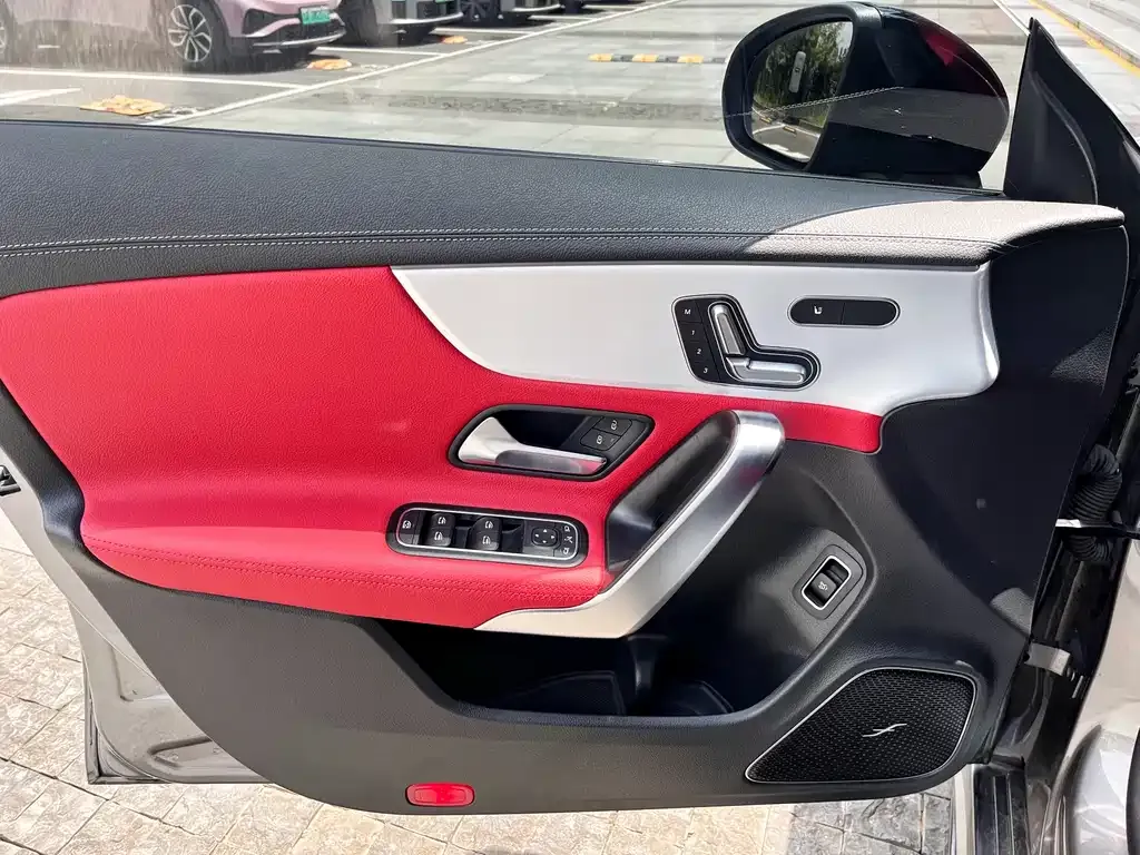 Mercedes-Benz CLA AMG — фото 9