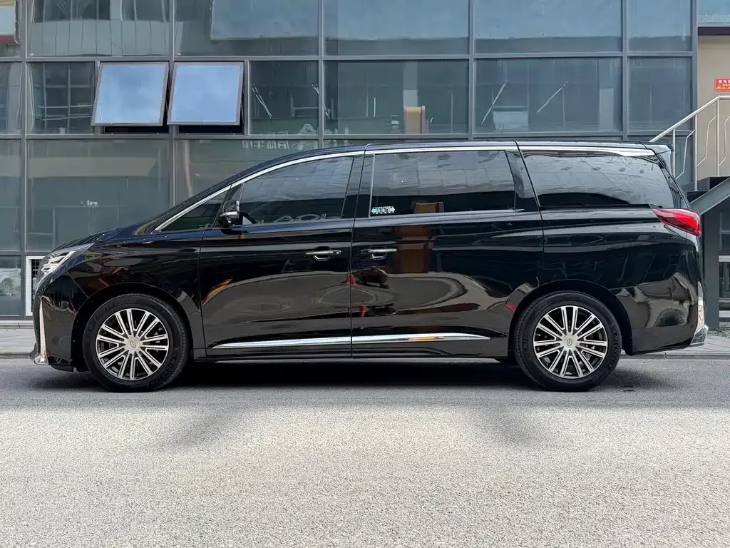 GAC Motor Trumpchi M8 — фото 10