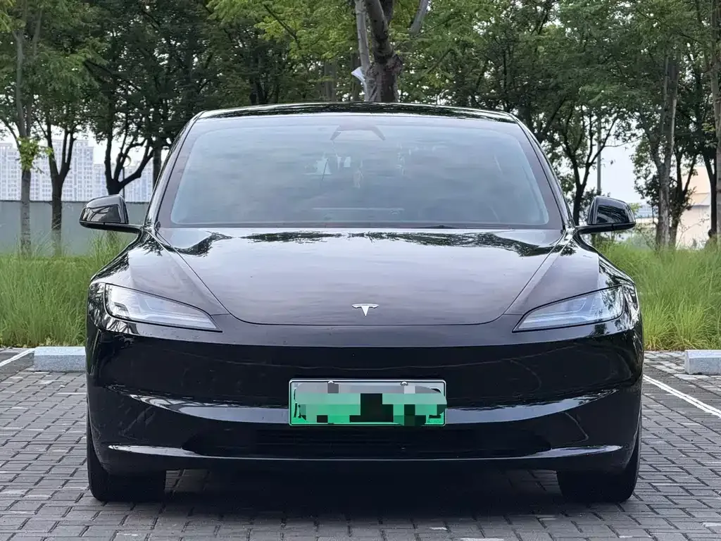 Tesla Model 3 — фото 10