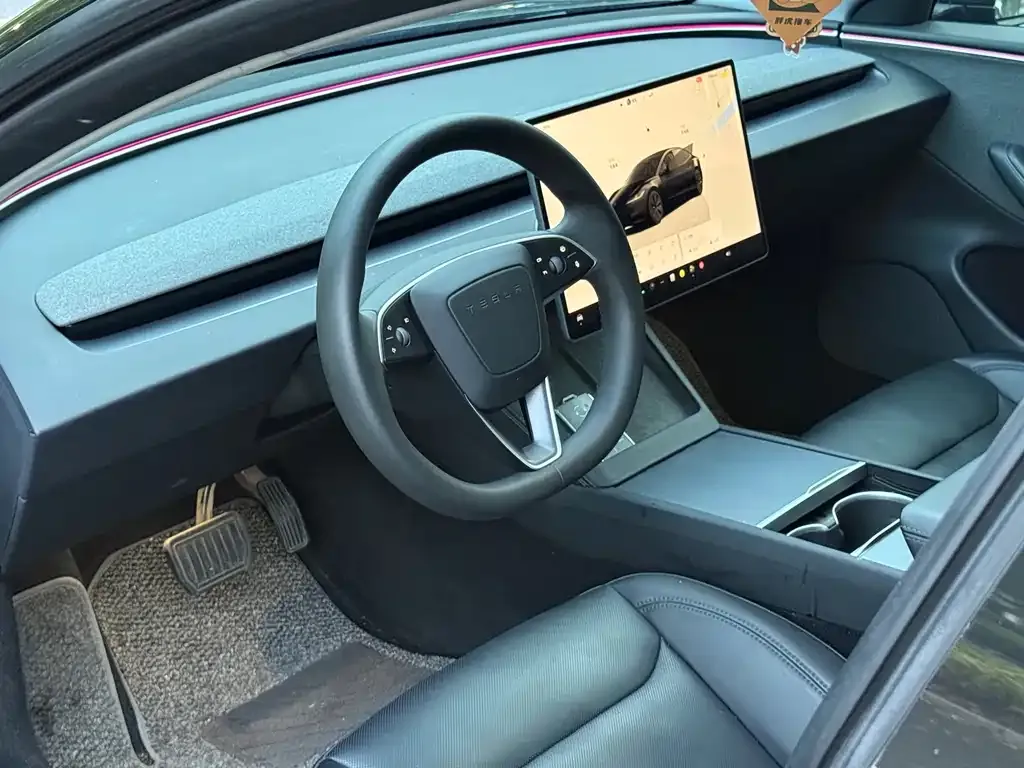 Tesla Model 3 — фото 2
