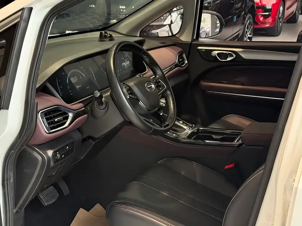 GAC Motor Trumpchi M6 — фото 8