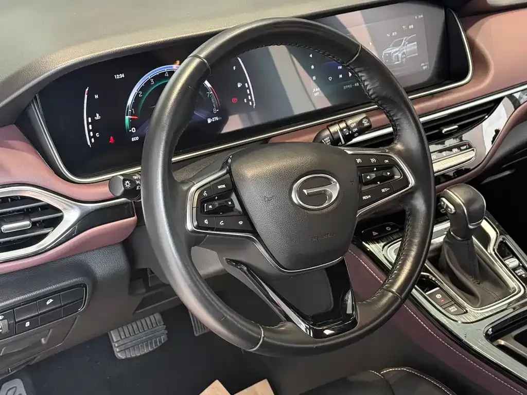 GAC Motor Trumpchi M6 — фото 10