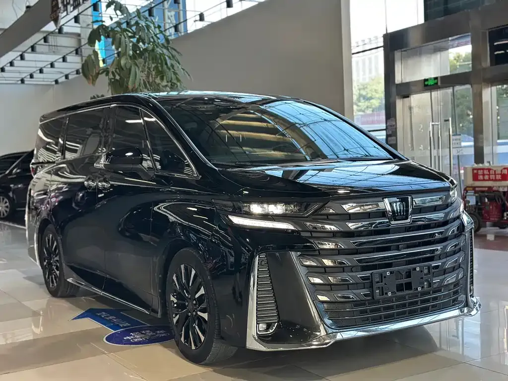 Toyota Vellfire — фото 5