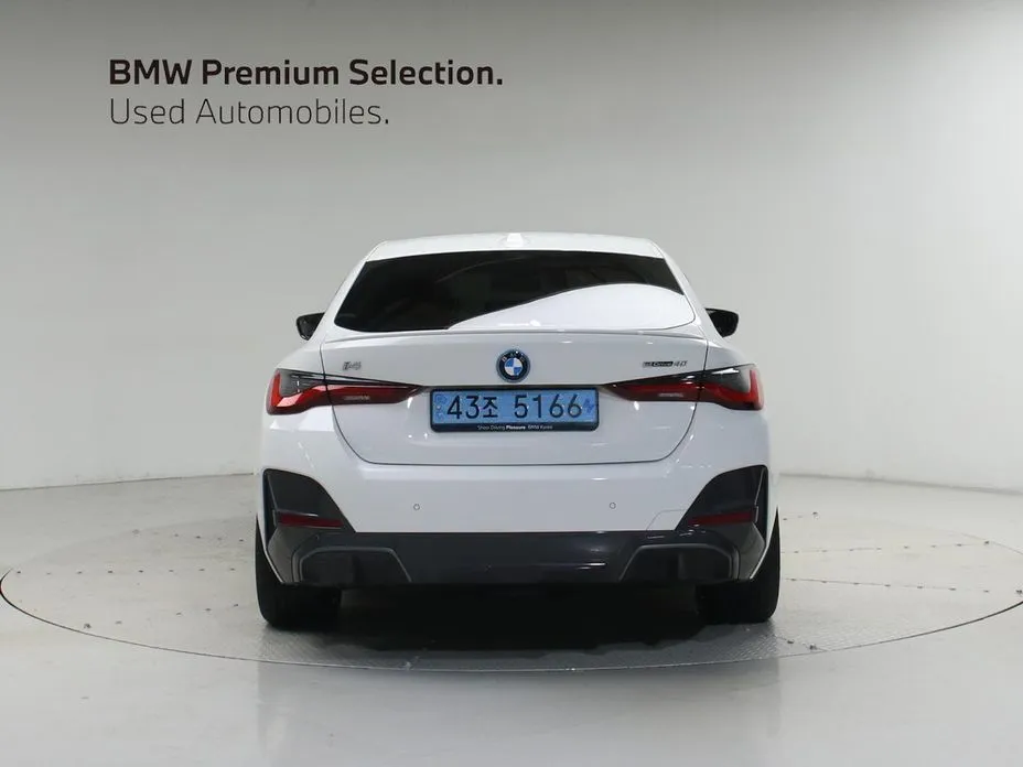 BMW i4 — фото 5