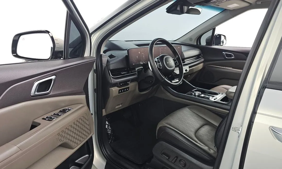 Kia Carnival — фото 10