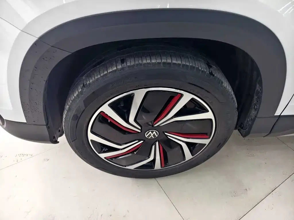 Volkswagen Tharu — фото 3
