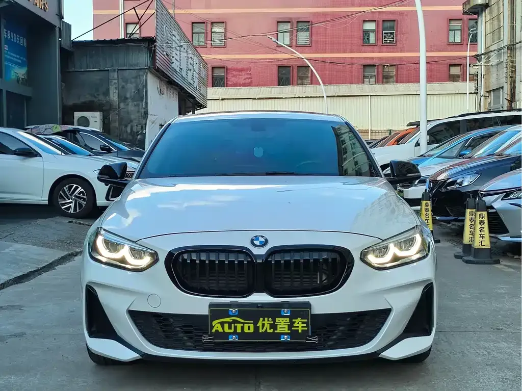BMW 1 Series 2023 из CN, фото 6