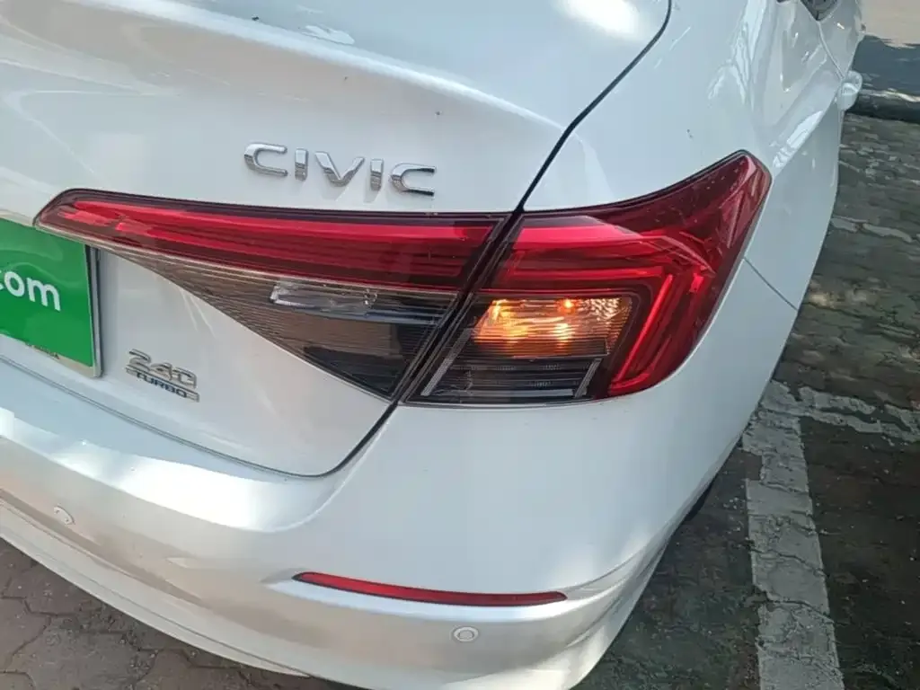 Honda Civic — фото 3