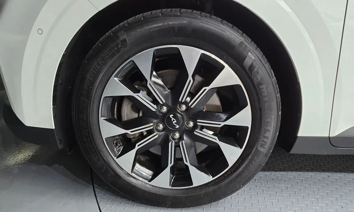 Kia Carnival — фото 10