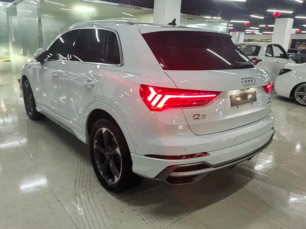 Audi Q3 — фото 6
