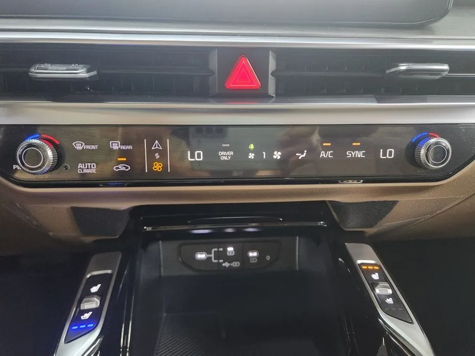 Kia Sorento — фото 5