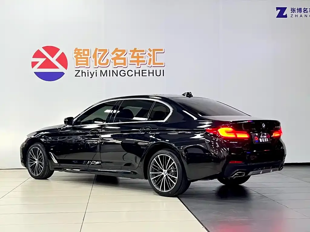 BMW 5 Series — фото 2