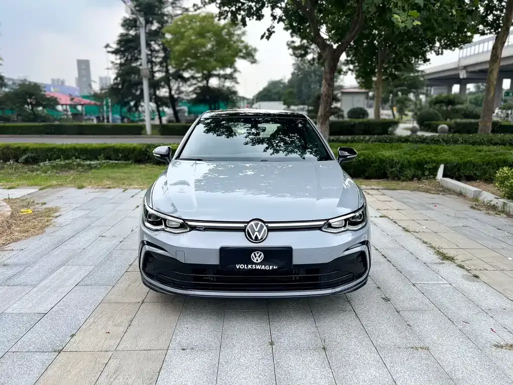 Volkswagen Golf — фото 9