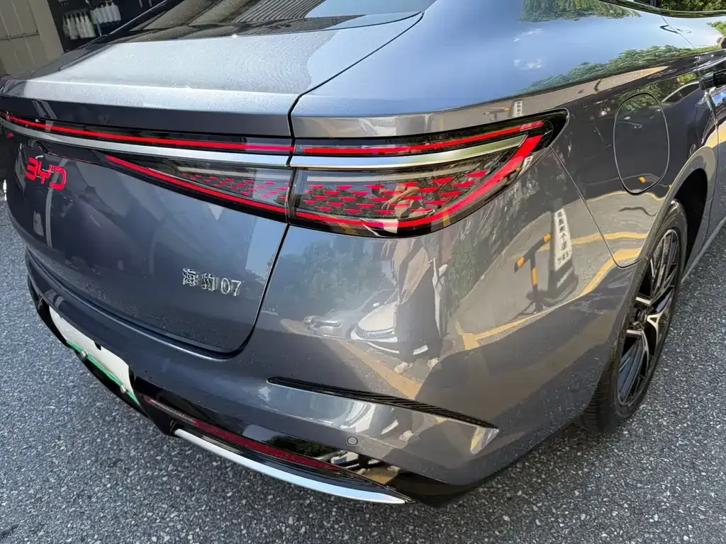 BYD Seal 07 DM-i — фото 3