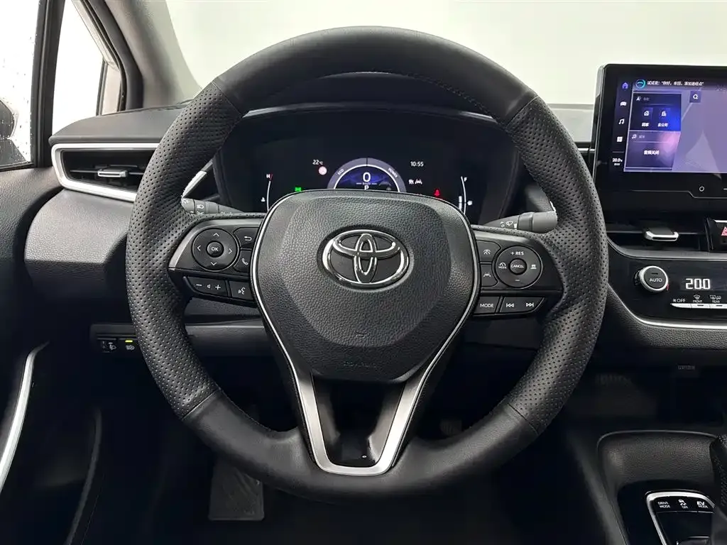 Toyota Corolla — фото 9