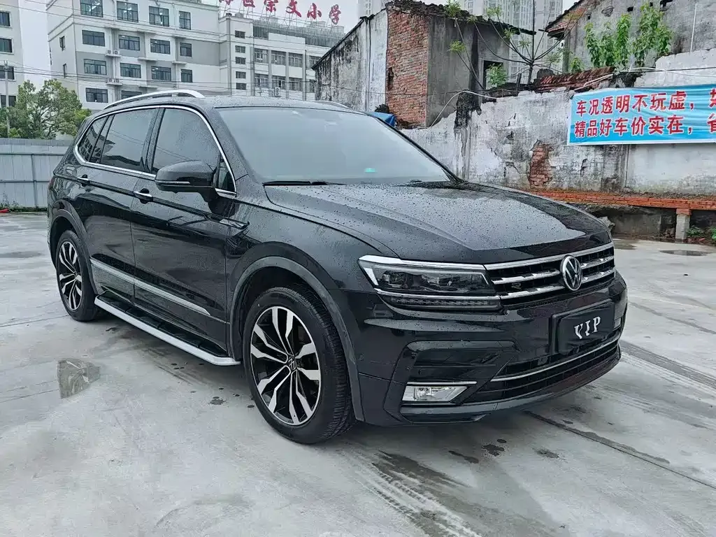 Volkswagen Tiguan L — фото 3