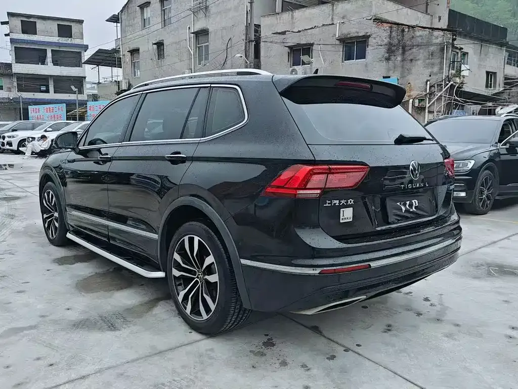 Volkswagen Tiguan L — фото 5