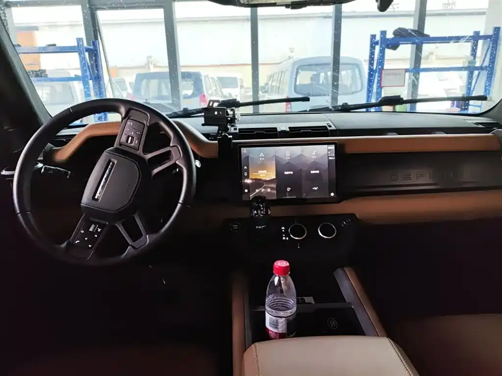 Land Rover Defender — фото 2