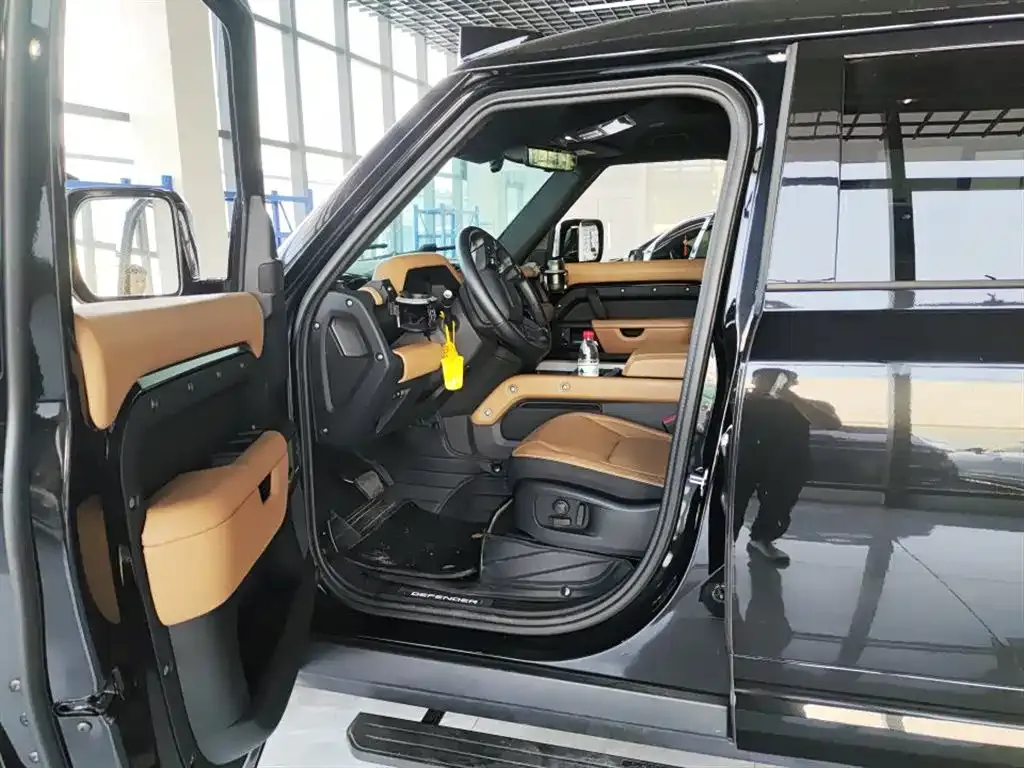 Land Rover Defender — фото 4