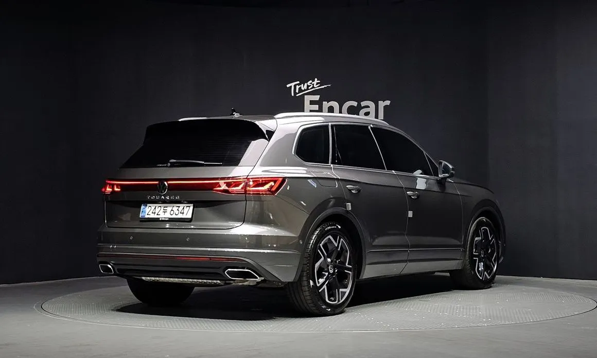 Volkswagen Touareg — фото 2