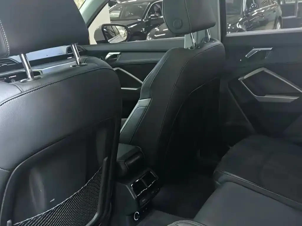 Audi Q3 — фото 6
