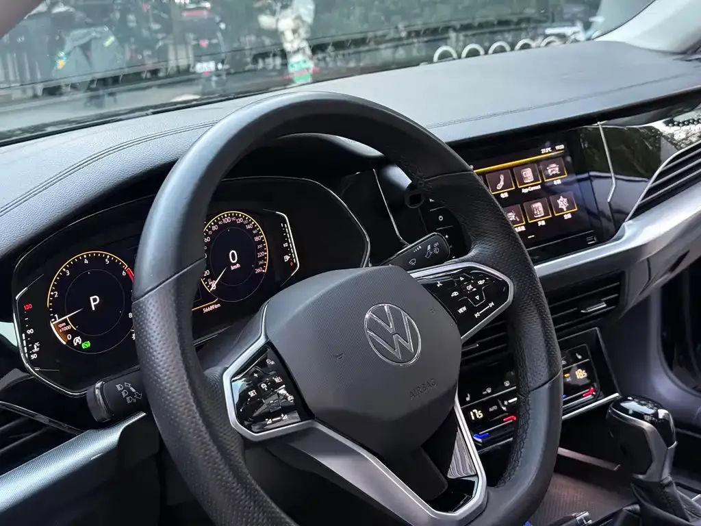 Volkswagen Passat — фото 6