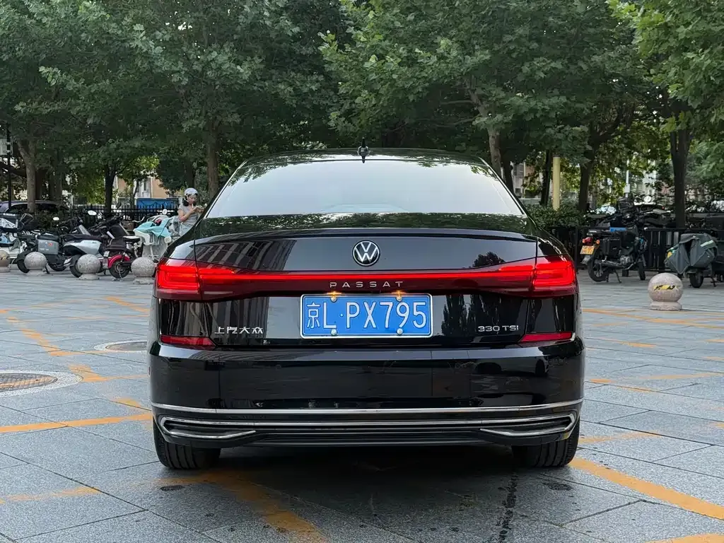 Volkswagen Passat — фото 4