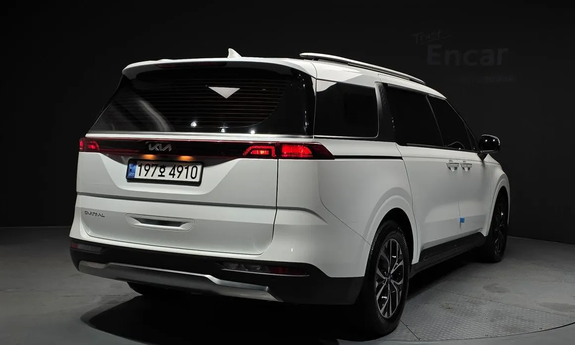 Kia Carnival — фото 5