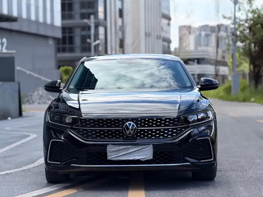 Volkswagen Passat — фото 8