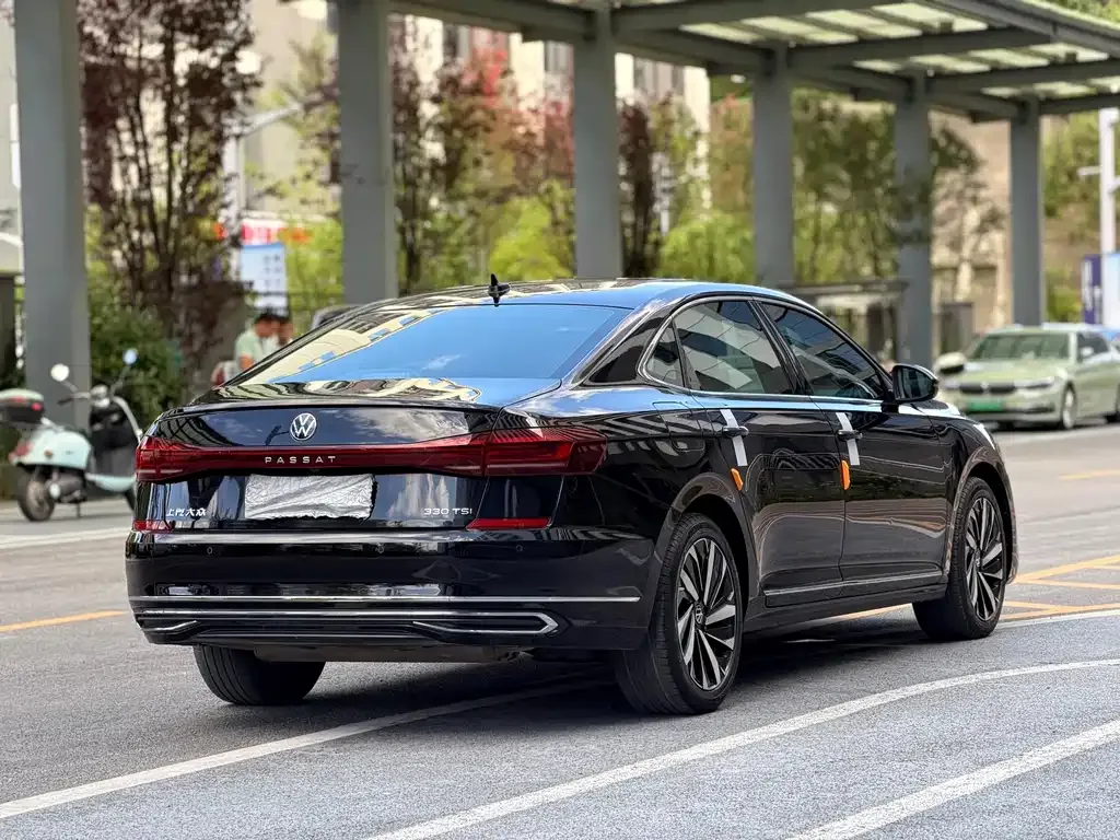 Volkswagen Passat — фото 5