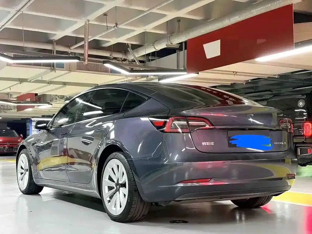 Tesla Model 3 — фото 7