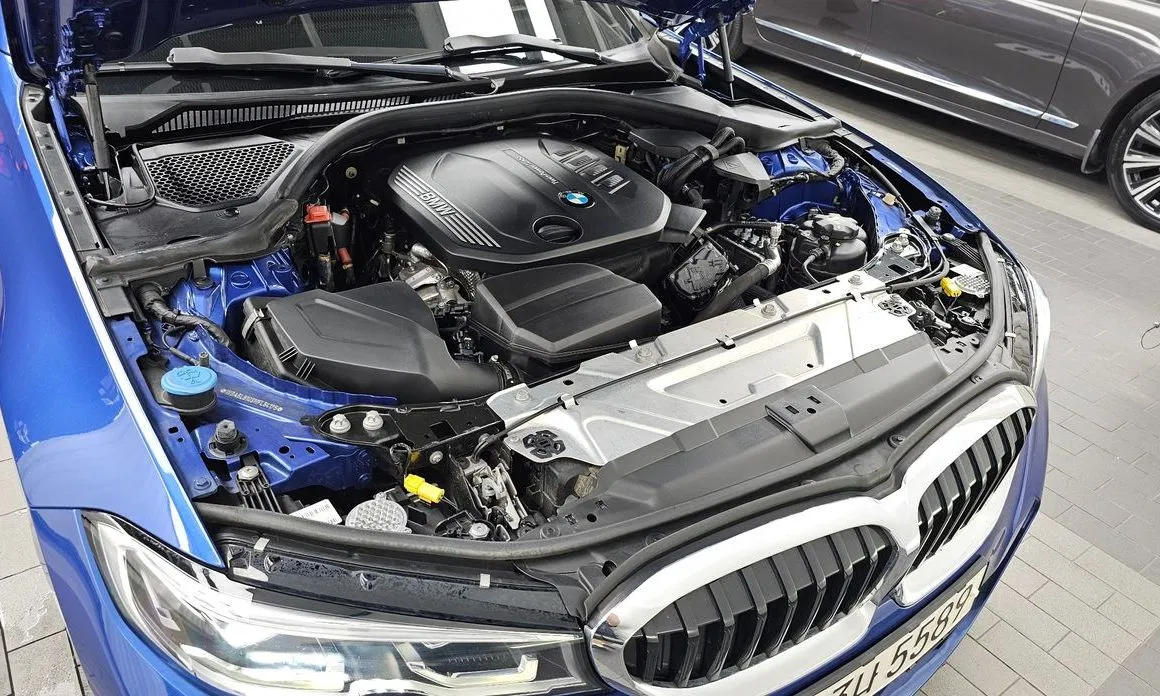 BMW 3-Series 2021 из KR, фото 10