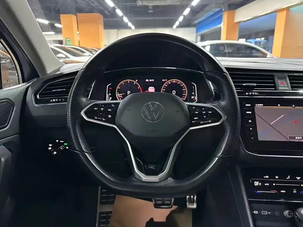 Volkswagen Tiguan X — фото 9