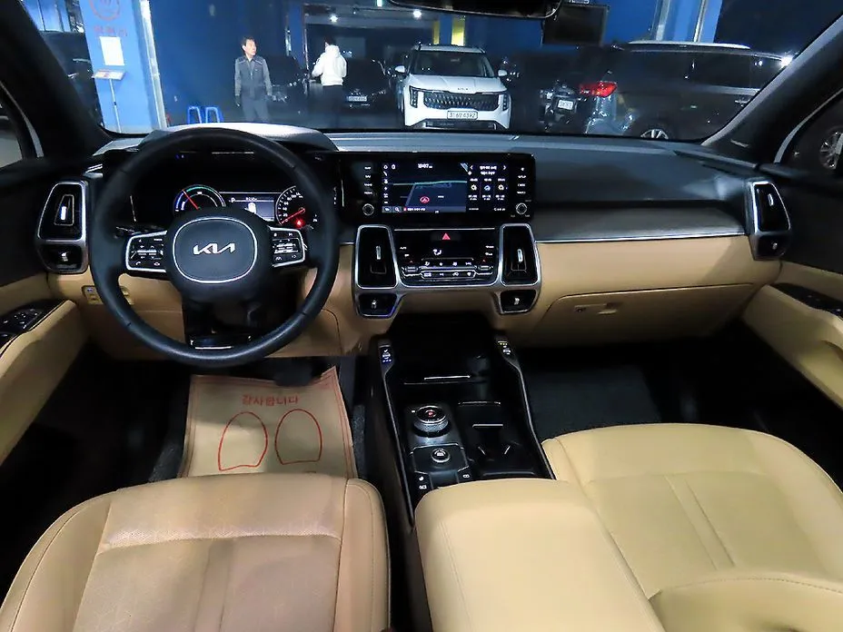 Kia Sorento — фото 10