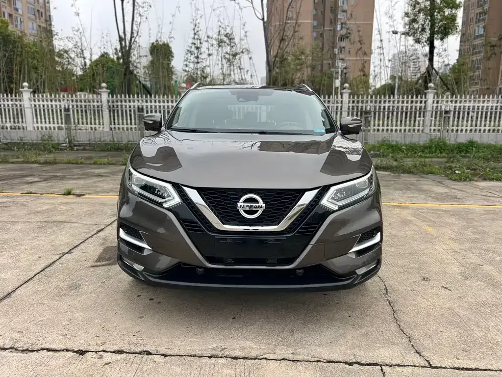 Nissan Qashqai — фото 10