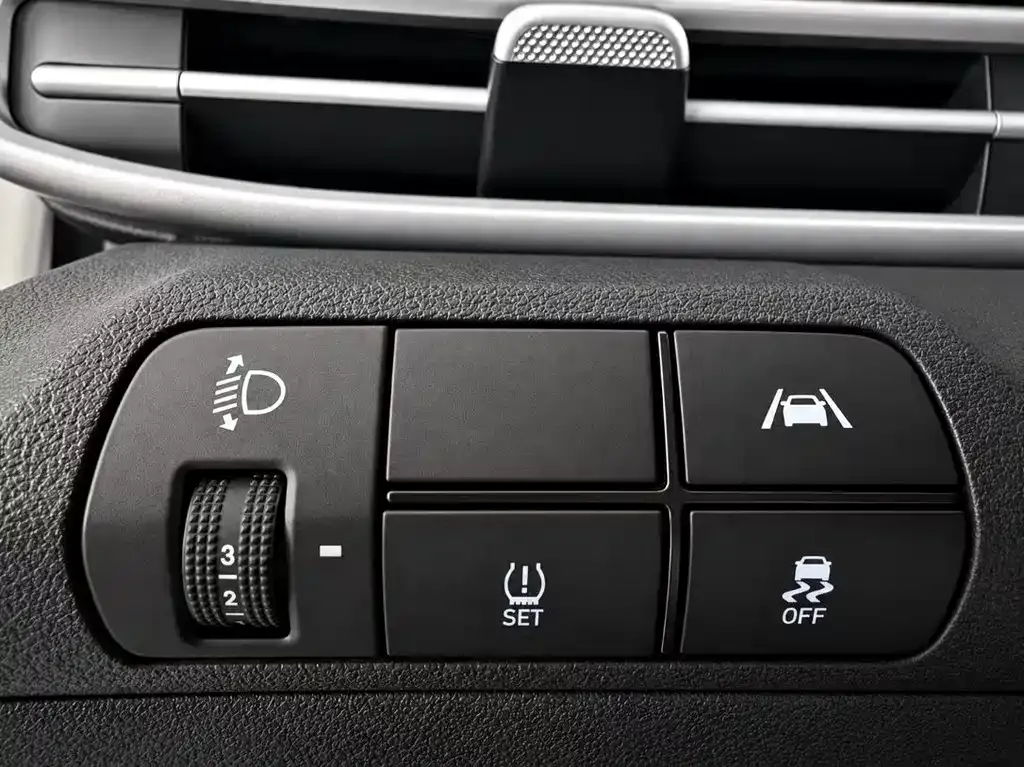 Hyundai Elantra — фото 7