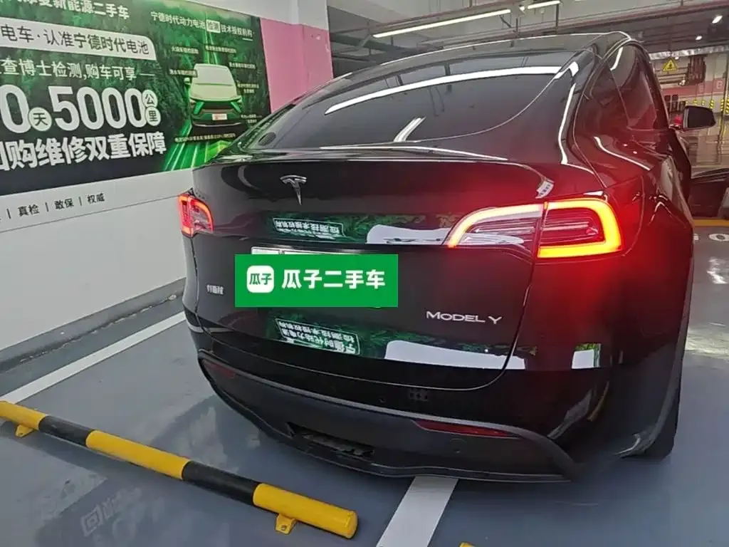 Tesla Model Y — фото 10