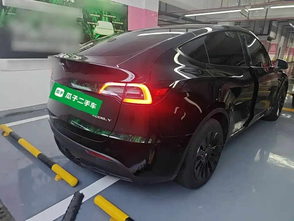 Tesla Model Y — фото 4