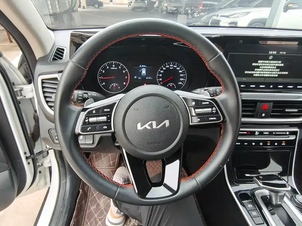 Kia KX3 2022 из CN, фото 9