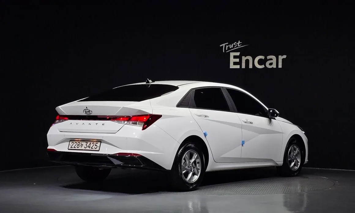 Hyundai AVANTE — фото 2