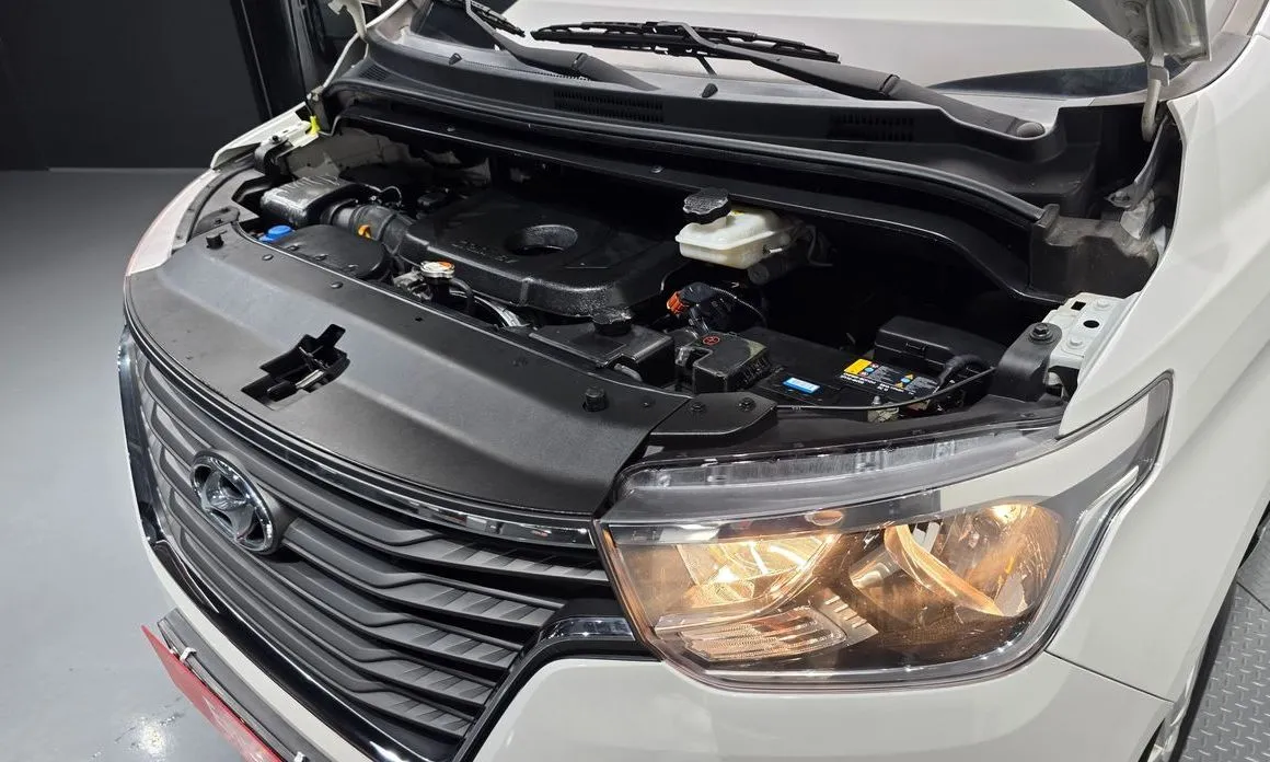 Hyundai Starex — фото 10