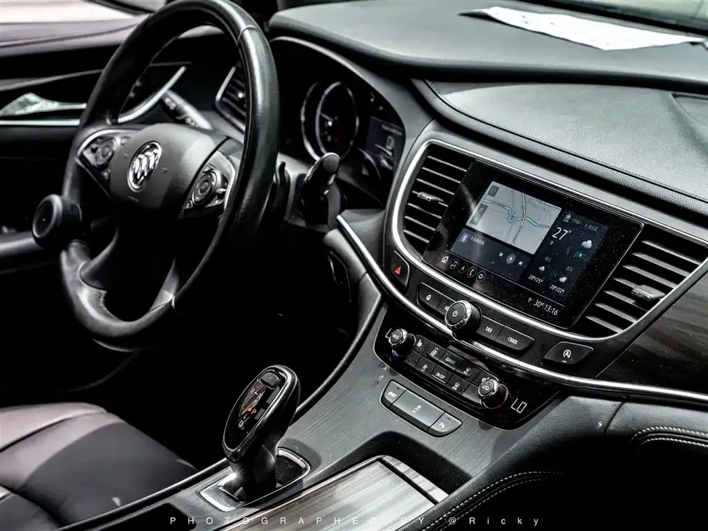 Buick LaCrosse — фото 4
