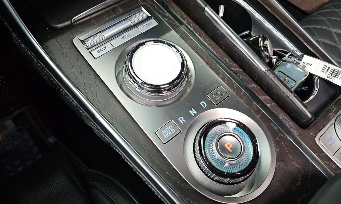 Genesis GV80 — фото 10