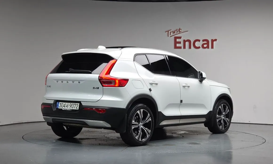 Volvo XC40 — фото 3